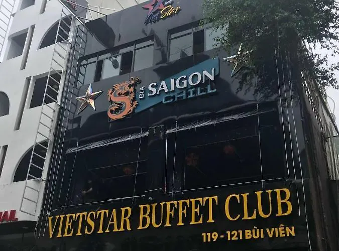 Vietstar Buffet Club & Hostel Star