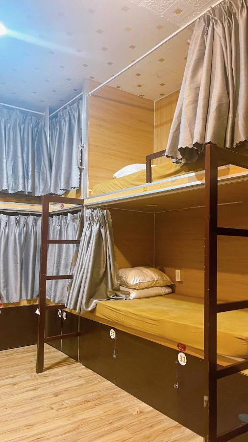 Vietstar Buffet Club & Star Hostel
