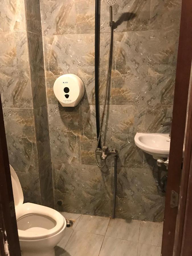 Vietstar Buffet Club & Star Hostel