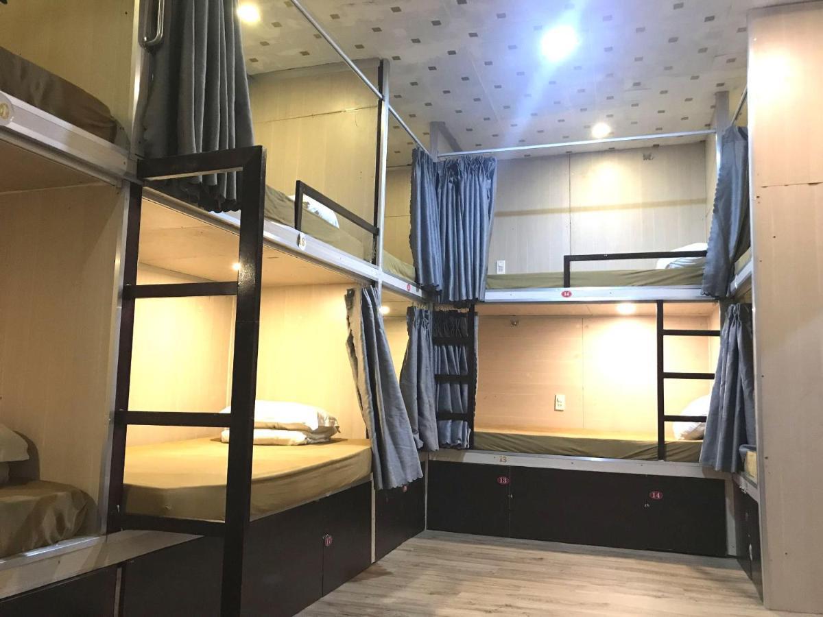 Vietstar Buffet Club & Star Hostel